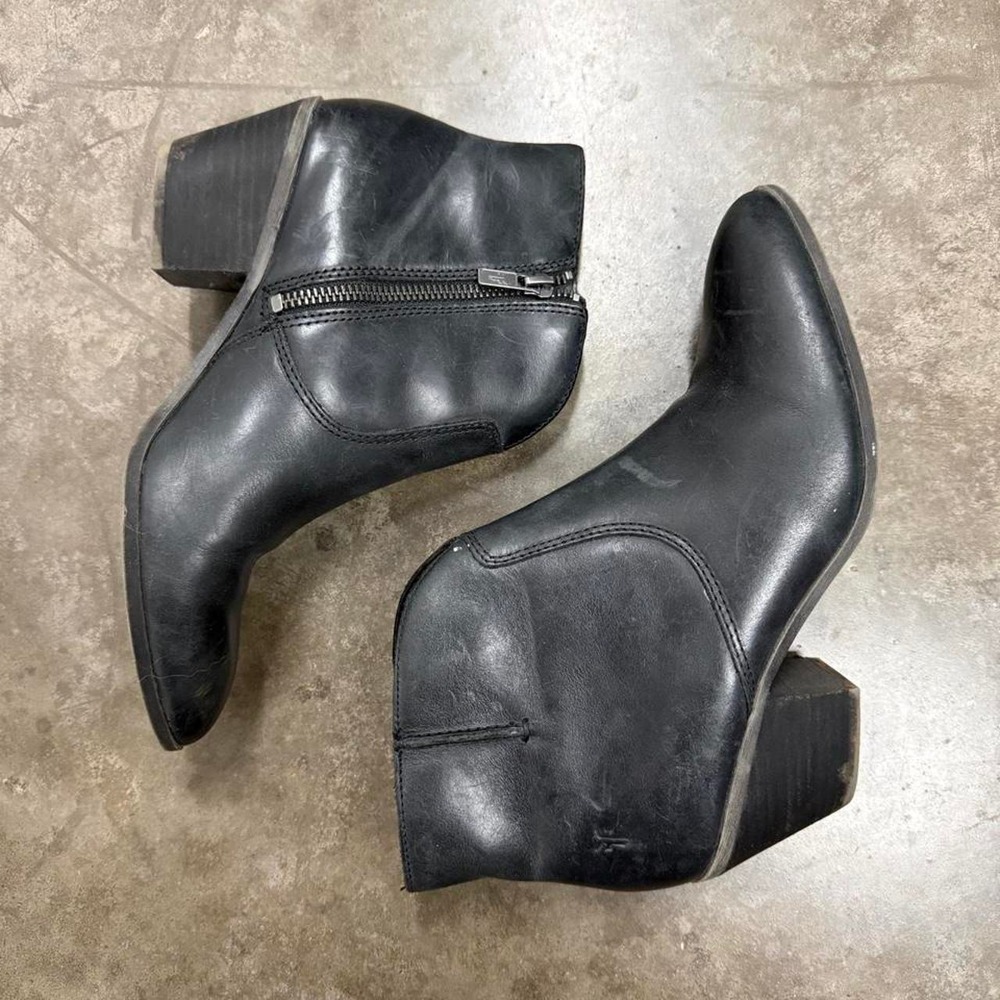 FRYE Jennifer Black Leather Ankle Boots Western Block Heel 3471729-BLK Womens 8 - Picture 4 of 6